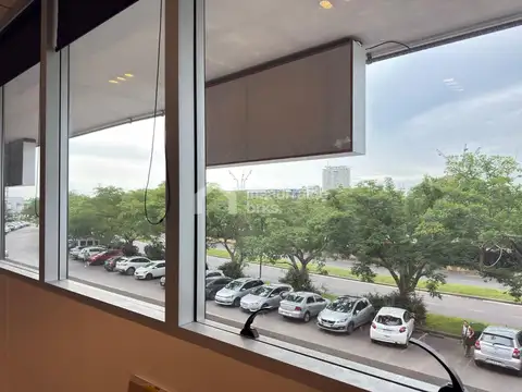 Oficina en Alquiler al Este