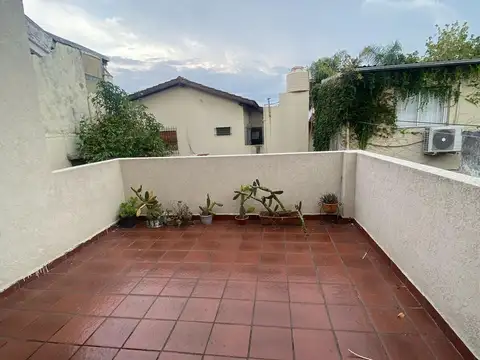 Casa Reciclada a Nuevo y ampliada. con cochera y jardin