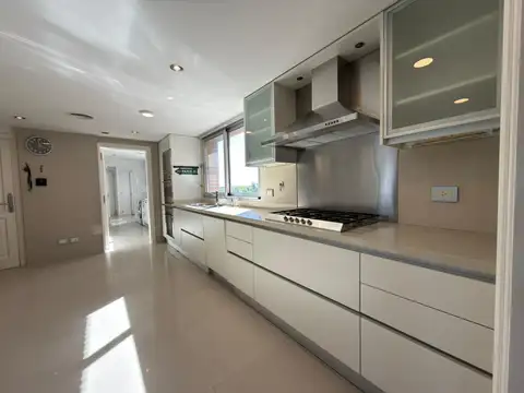 Departamento en Alquiler en TORRE AMALFI La Lucila - 3 Dormitorios