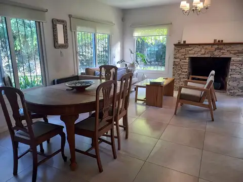 Casa en Venta en Barrio Parque Leloir, USD 430.000