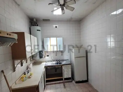 Nicasio Oroño 1600, Piso 0