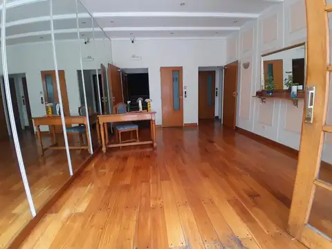 Departamento en Alquiler de 5 ambientes