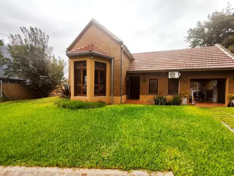 Casa en Venta en Funes