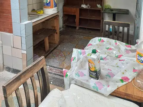 Casa en Venta con 3 cocheras