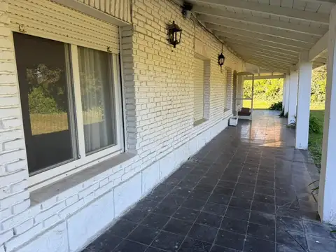 Casa 4 ambientes con 3 baños