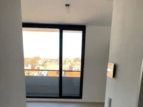 Departamento en Venta en La Lucila, USD 180.000