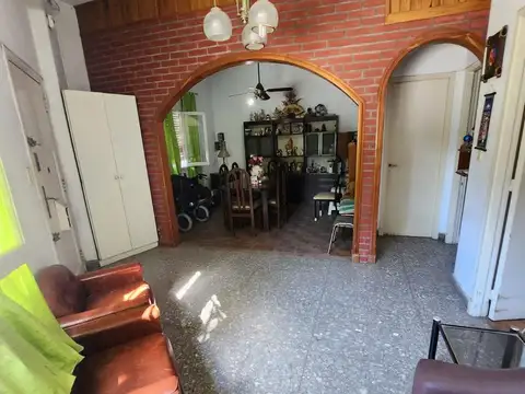 Depto Tipo Casa 2 ambientes con 1 baño