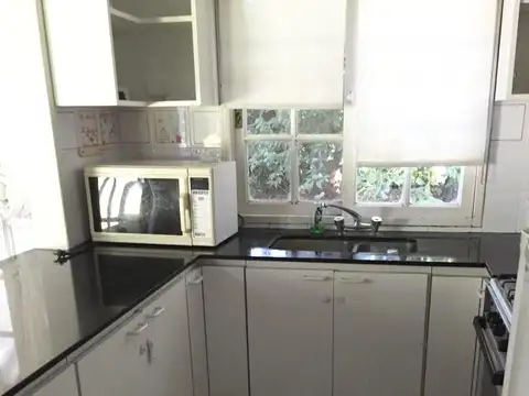 Casa 6 ambientes con 4 baños