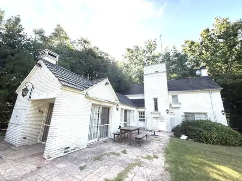 VENTA CASA en Oportunidad en San Diego – 6 ambientes pileta-quincho