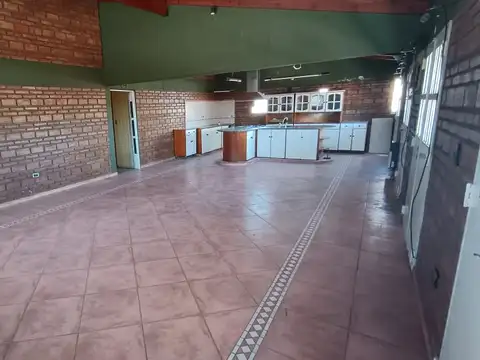 Avenida Provincias Unidas 1500