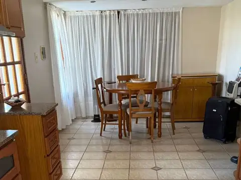 Casa 5 ambientes con 1 baño