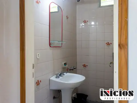 Casa 2 ambientes con 1 baño