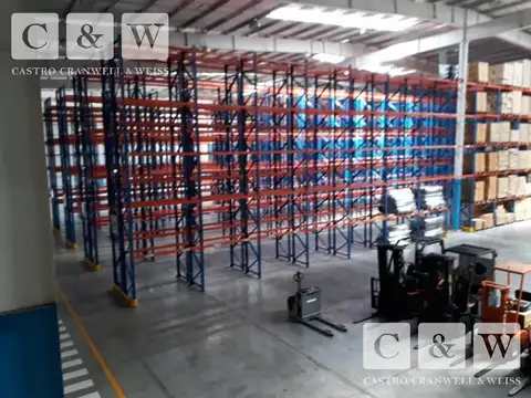 Excelente planta Logística / Industrial en una muy buena ubicación