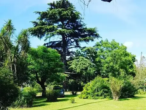 CASA QUINTA 4 AMBIENTES LA REJA 4700 5 LOTES EVENTOS