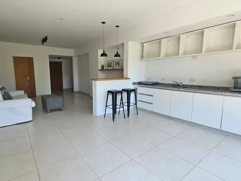 Venta departamento 2 amb amplios cochera balcon