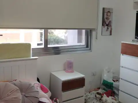 TRES AMBIENTES CON COCHERA. EDIFICIO CON SUM Y PISCINA. GRUPO ELECTRÓGENO.