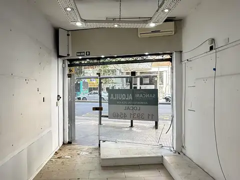 Avenida Montes de Oca al 1100