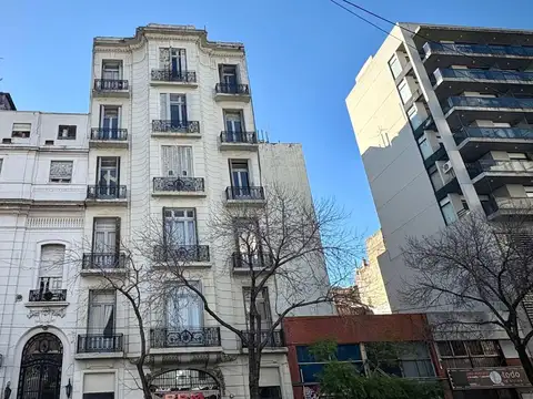 3 amb a reciclar + pequeño altillo. Excelente zona!