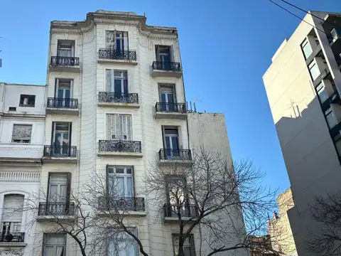 Av. Independencia 933 , Piso 3