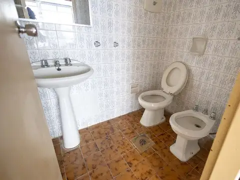 Venta de 7 oficinas en ciudad vieja