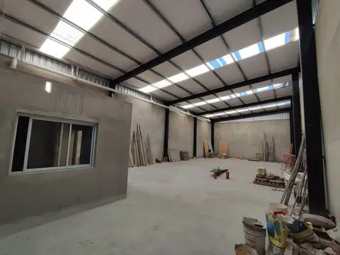 Galpon en Venta 10  mts Frente