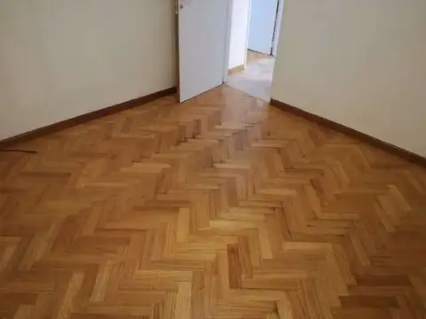 J De Amenabar 1700, Piso PB