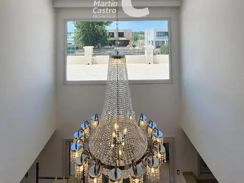 Casa en Alquiler al Oeste