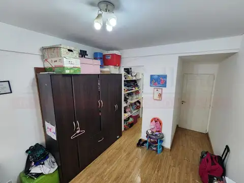 DEPARTAMENTO 2 AMB. EN EXCELENTE ESTADO CON PATIO