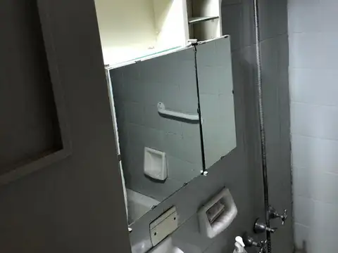 SE VENDE EN CIUDAD JARDIN DEPARTAMENTO DE TRES AMBIENTES - FICHA 9669