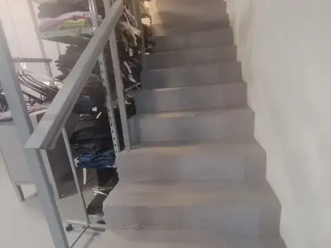 Local en Alquiler Via Púb.