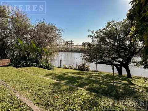 Casa en venta sobre lote al Rio - Santa Catalina , Villanueva.