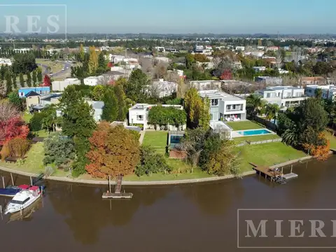 Casa en venta al Rio - Santa Catalina, Villanueva - Apto Crédito.