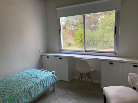 Casa en venta - 4 Dormitorios 3 Baños - 1000Mts2 - Costa Esmeralda