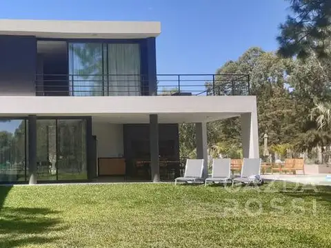 Propiedad de diseño en Terralagos