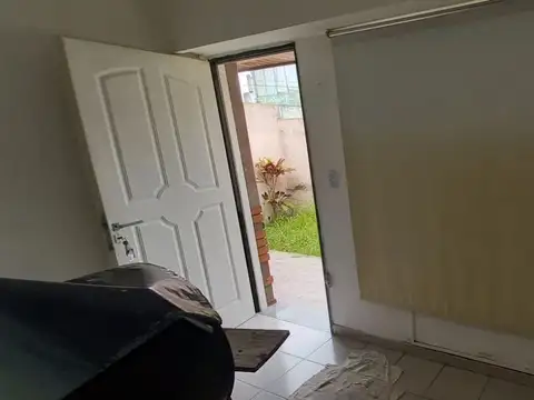 Thames 1900, Piso PB