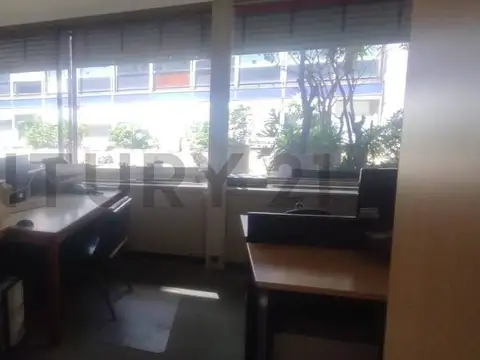 ALQUILER OFICINA CON COCHERA EN MICROCENTRO