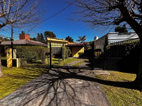 Casa en Venta con 1 cochera