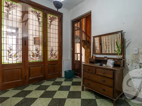 Casa 5 ambientes con 1 baño