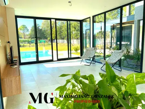 Casa 4 ambientes con 2 baños