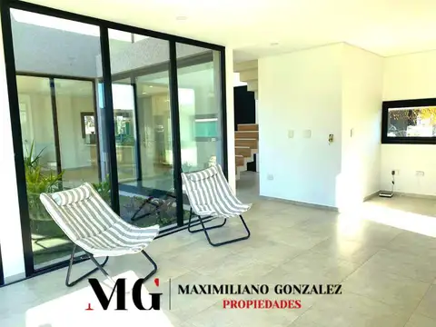 Casa en Venta con 1 cochera