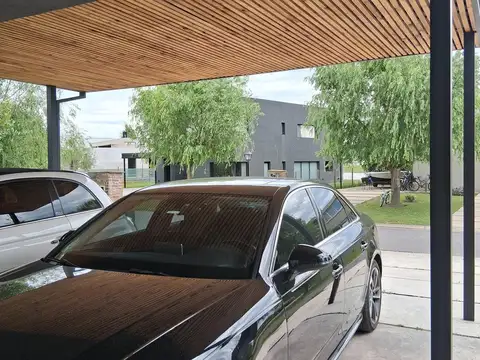 Casa en Alquiler de 3 dormitorios