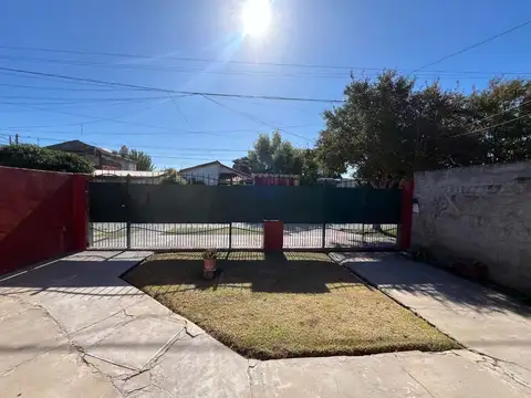 CASA 3 AMBIENTES CON PARQUE .VILLA TESEI  CREDITO