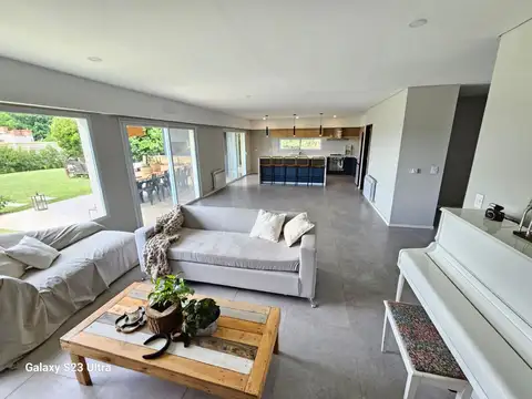 Acceso A San Matias 1000