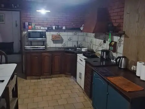 Casa 4 ambientes con 1 baño