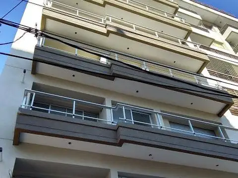 Florida Mitre/Este - Luminoso Departamento 3 amb con Cochera!