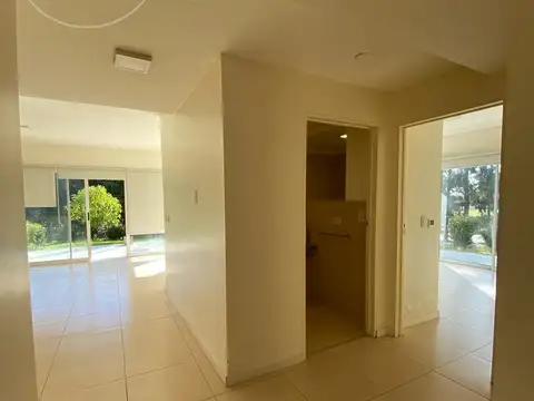 Avenida de los Lagos  al 3100, Barrio El Palmar, Edificio Insignia