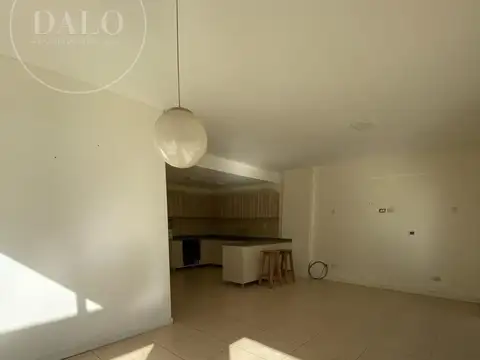 Departamento en Alquiler con 2 cocheras