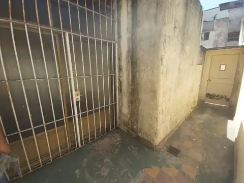 Italia 4100, Piso PB