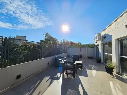 Depto Tipo Casa 5 ambientes con 3 baños