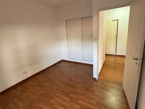 BELGRANO 4 AMB. 78m2tot. PISO 1° C/FRTE C/BALCON LUMINOSO